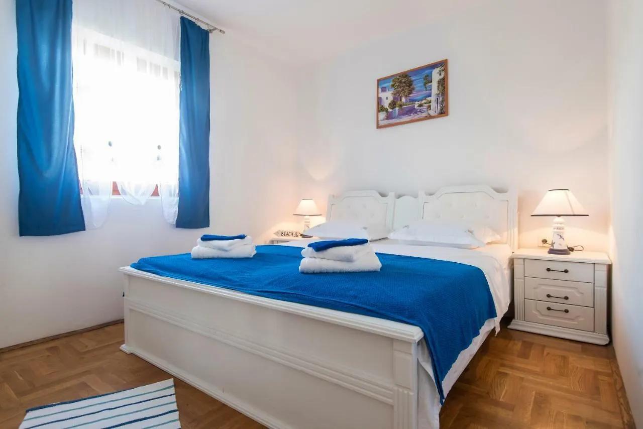 Farm stay Apartments Poseidon Zadar
