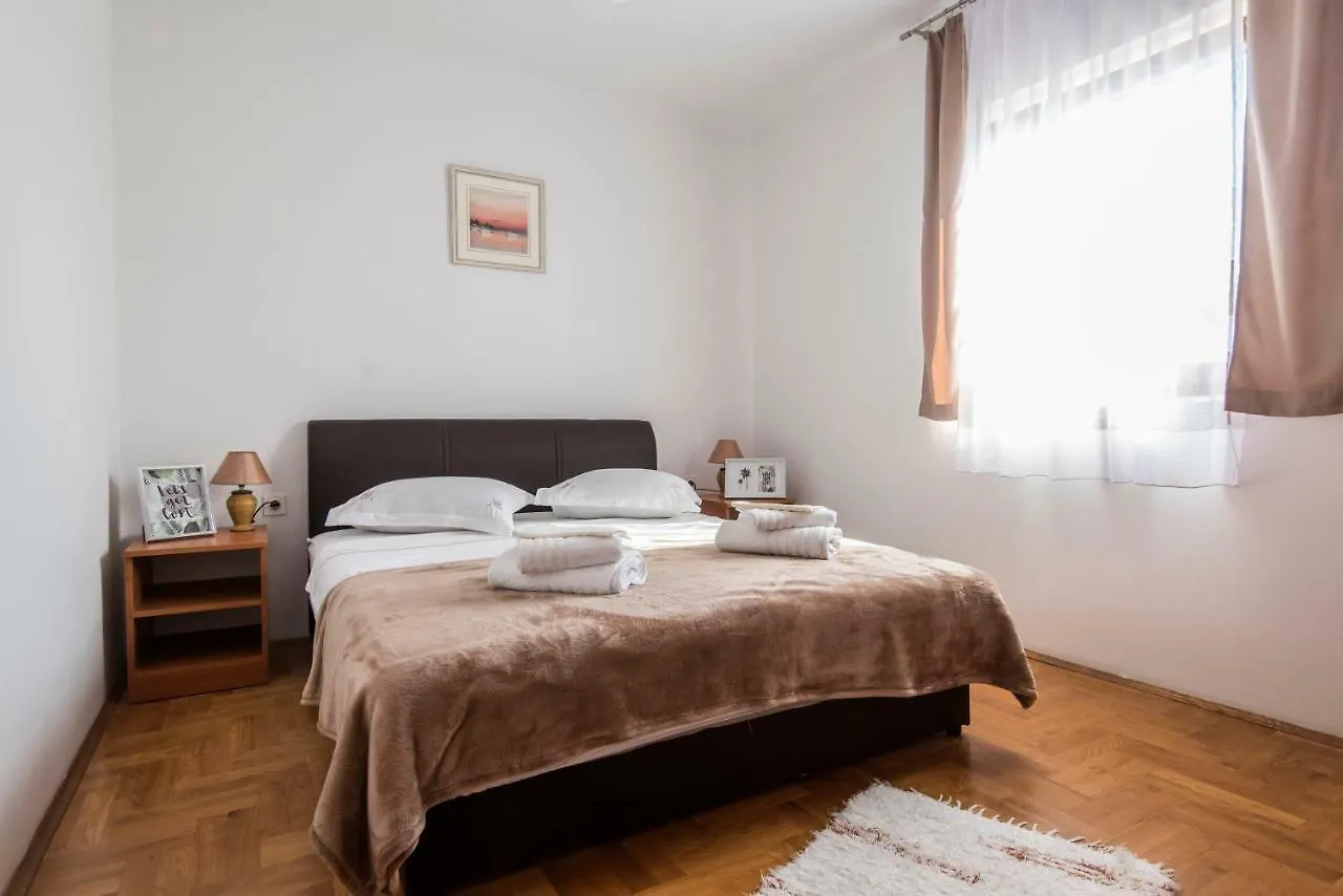 Farm stay Apartments Poseidon Zadar